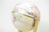 Globe Terrestre sur pied